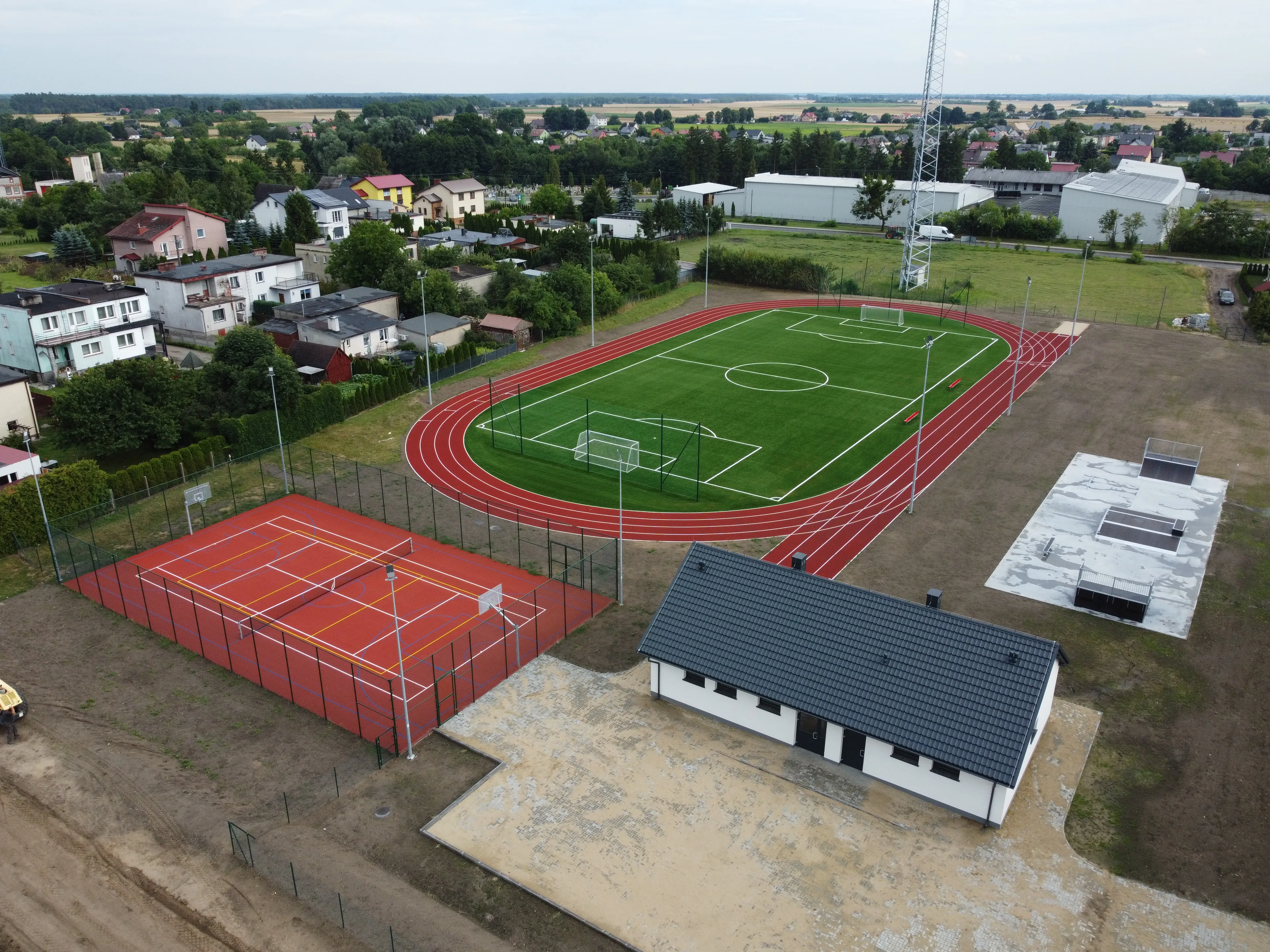 Kompleks sportowy w Jeżewie
